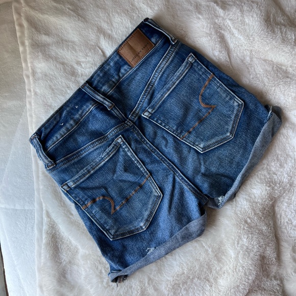 American Eagle High Rise Ripped Jean Shorts | Size: 00 | Lightly Worn - Picture 2 of 3